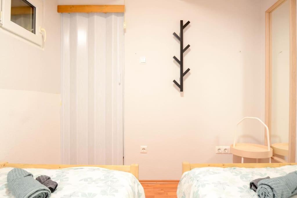 Famous Kiraly Street At Large 3Br 10Ppl @ Central Budapest Bagian luar foto