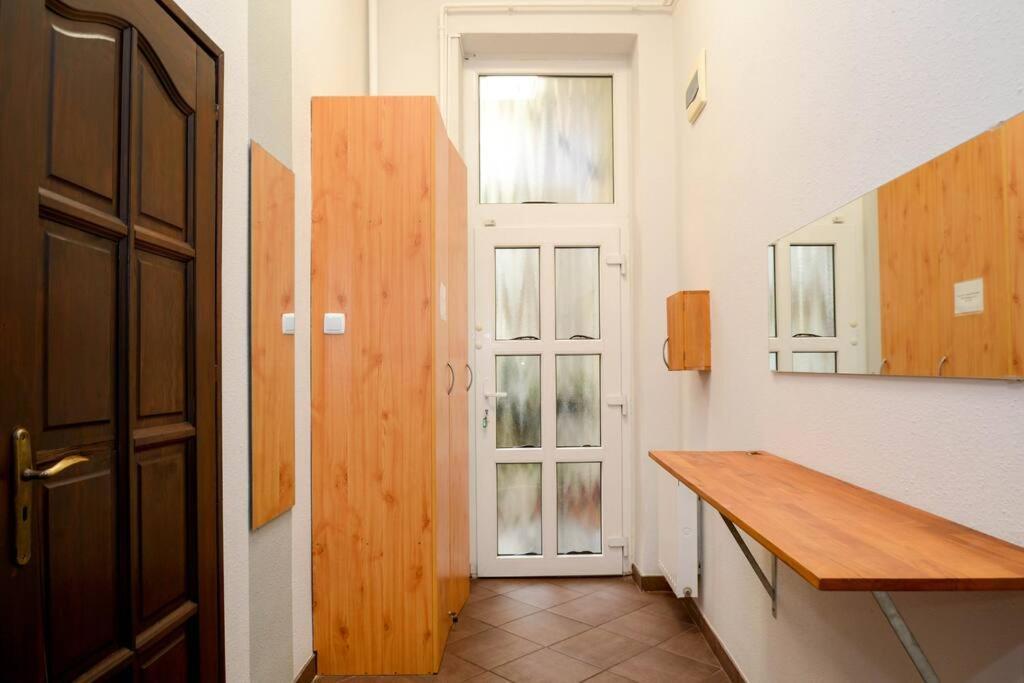 Famous Kiraly Street At Large 3Br 10Ppl @ Central Budapest Bagian luar foto