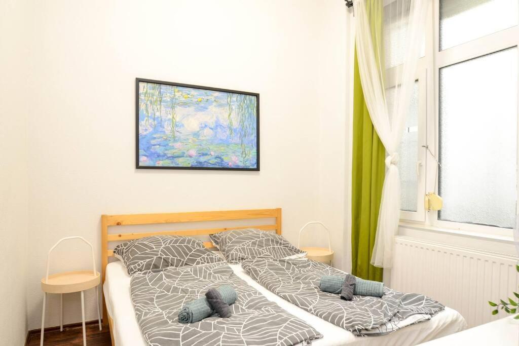 Famous Kiraly Street At Large 3Br 10Ppl @ Central Budapest Bagian luar foto